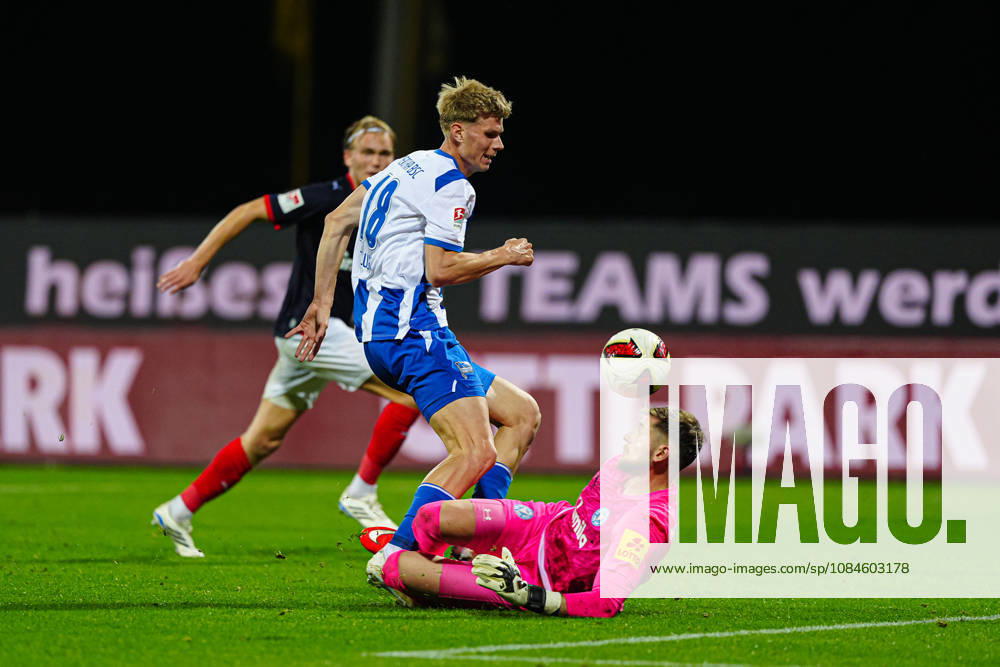 Luca Schuler, Hertha BSC, 18, Timon Weiner, Holstein Kiel, 01 GER, Holstein Kiel vs. Hertha BSC, Soccer, 2. Bundesliga, Matchday 08, 2026–2027 Season, October 16, 2026 DFL regulations prohibit any use of photographs as image sequences and or quasi-video, GER, Holstein Kiel vs. Hertha BSC, Soccer, 2. Bundesliga, Matchday 8, 2026–2027 Season, October 16, 2026, Kiel