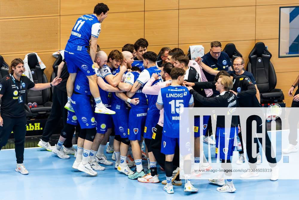 GER, Handball, Men, Season 26–27, Opel 1st Division, Matchday 9, ThSV Eisenach vs. VfL Gummersbach, Gian Attenhofer (ThSV Eisenach), 11 99817 Eisenach, Werner Assmann, Halle am Sportpark, Thuringia, Germany