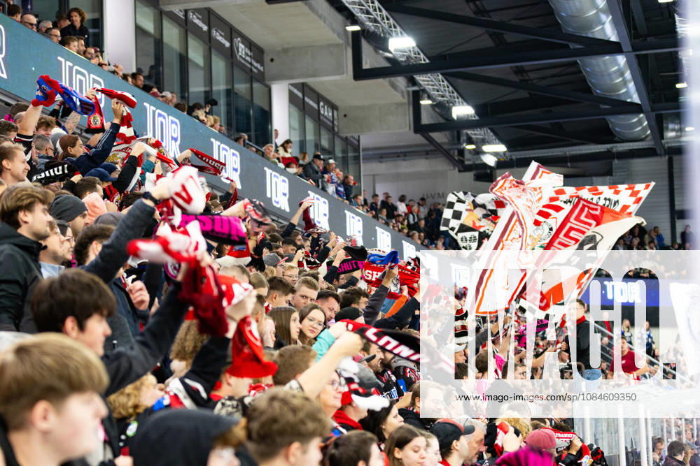 DEL2 Matchday 9 ice hockey game between EV Landshut and the Ravensburg Towerstars on October 16, 2026, at the VR Bank Landshut Arena in Landshut, Germany. EV Landshut fans celebrate a goal during the DEL2 Matchday 9 ice hockey game between EV Landshut and the Ravensburg Towerstars on October 16, 2026, at the VR Bank Landshut Arena in Landshut, Germany.