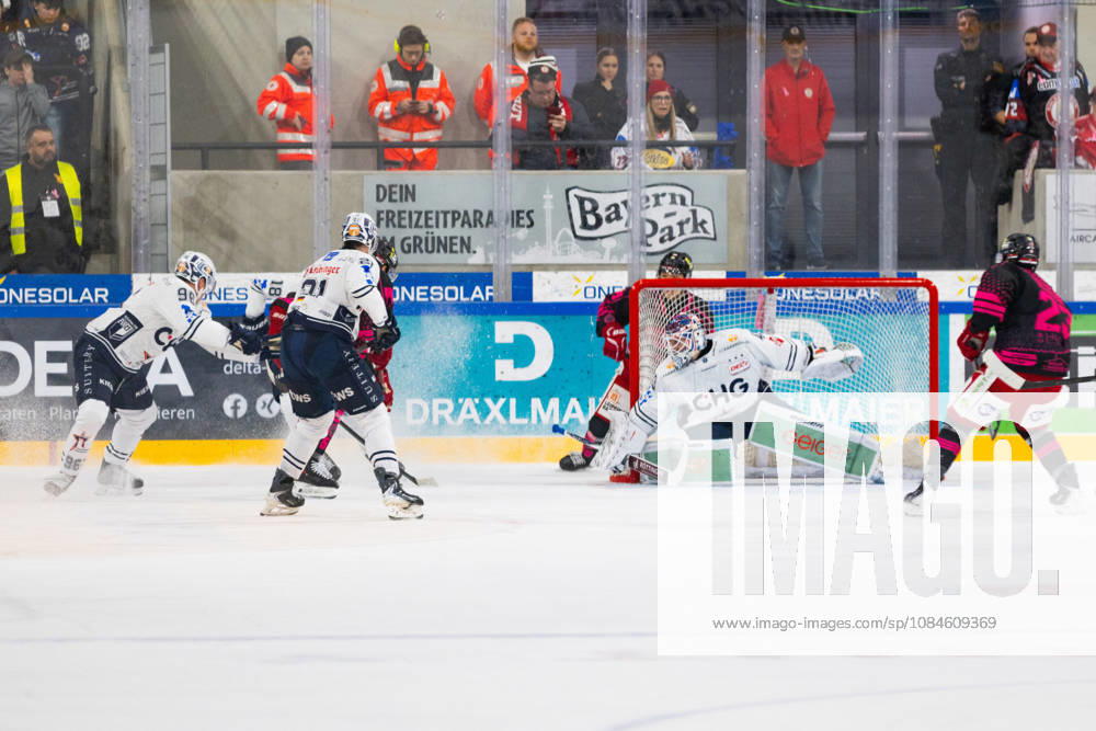 DEL2 Matchday 9 ice hockey game between EV Landshut and the Ravensburg Towerstars on October 16, 2026, at the VR Bank Landshut Arena in Landshut, Germany: An EV Landshut scoring chance during the DEL2 Matchday 9 ice hockey game between EV Landshut and the Ravensburg Towerstars on October 16, 2026, at the VR Bank Landshut Arena in Landshut, Germany