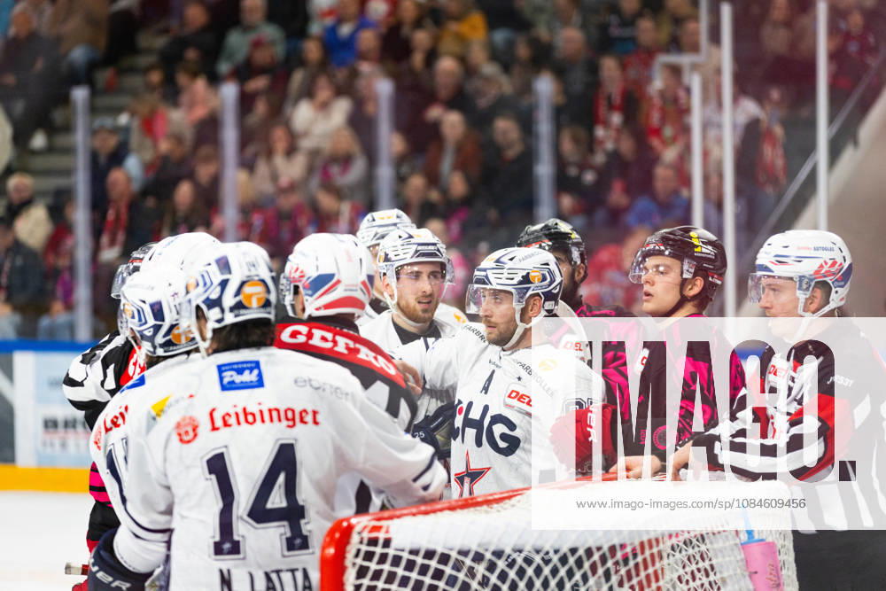 DEL2 Matchday 9 ice hockey game between EV Landshut and the Ravensburg Towerstars on October 16, 2026, at the VR Bank Landshut Arena in Landshut, Germany A fight between players from EV Landshut and the Ravensburg Towerstars during the DEL2 Matchday 9 ice hockey game between EV Landshut and the Ravensburg Towerstars on October 16, 2026, at the VR Bank Landshut Arena in Landshut, Germany