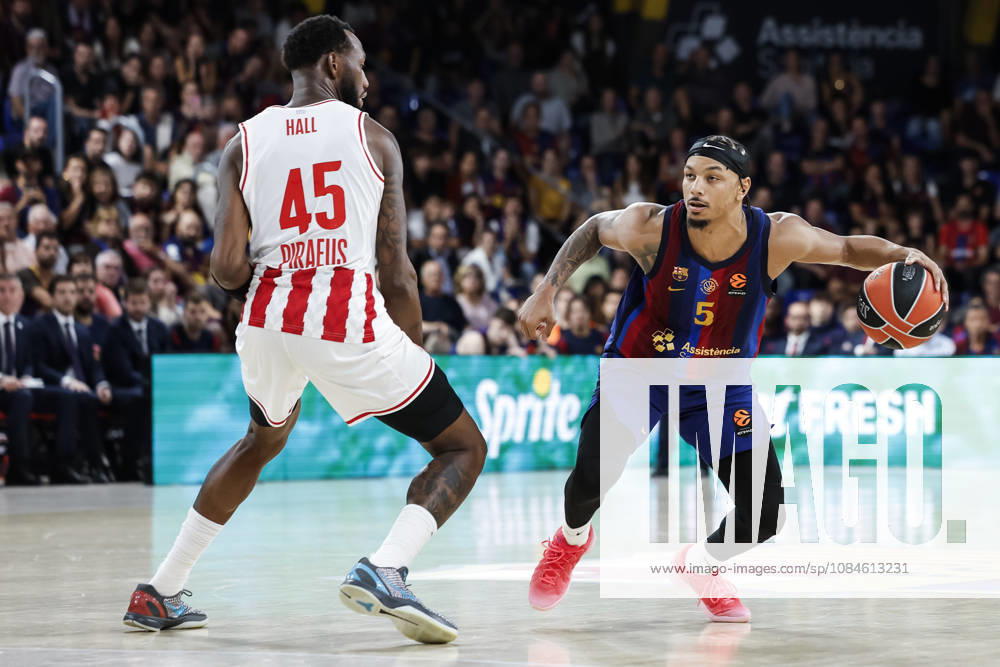 Juntin Robinson of FC Barcelona, Barca in action during the EuroLeague Regular Season Round 6 match played between FC Barcelona and Olympiacos Piraeus at Palau Blaugrana on October 16, 2026 in Barcelona, Spain. Barcelona Spain - ZUMAa181 20261016_zaa_a181_198