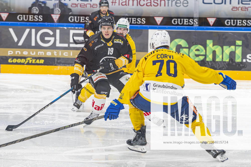 LUGANO, SWITZERLAND, OCTOBER 16: Rasmus Kupari of Lugano (L) faces off against Enzo Corvi of Davos (R) during the game between HC Lugano and HC Davos at the Corner Arena on October 16, 2026, in Lugano, Switzerland; Lugano, Ticino, Switzerland
