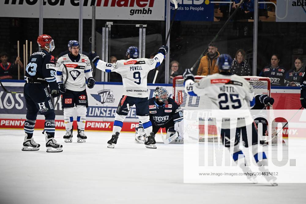 Celebration, from left to right: Alex Breton (ERC Ingolstadt 75) and Myles Powell (ERC Ingolstadt 9). Schwenninger Wild Wings vs. ERC Ingolstadt, DEL, Regular Season, Matchday 8, 2026–2027 Season, October 16, 2026: Schwenninger Wild Wings vs. ERC Ingolstadt, DEL, regular season, Matchday 8, 2026–2027 season, October 16, 2026, Schwenningen