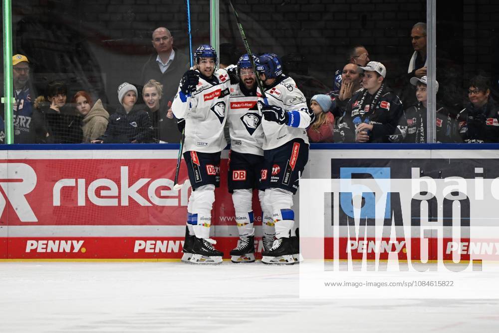 Celebration, from left to right: Kenny Agostino (ERC Ingolstadt 11), Riley Sheen (ERC Ingolstadt 91), Riley Barber (ERC Ingolstadt 37). Schwenninger Wild Wings vs. ERC Ingolstadt, DEL, Regular Season, Matchday 8, 2026–2027 Season, October 16, 2026: Schwenninger Wild Wings vs. ERC Ingolstadt, DEL, Regular Season, Matchday 8, 2026–2027 Season, October 16, 2026, Schwenningen