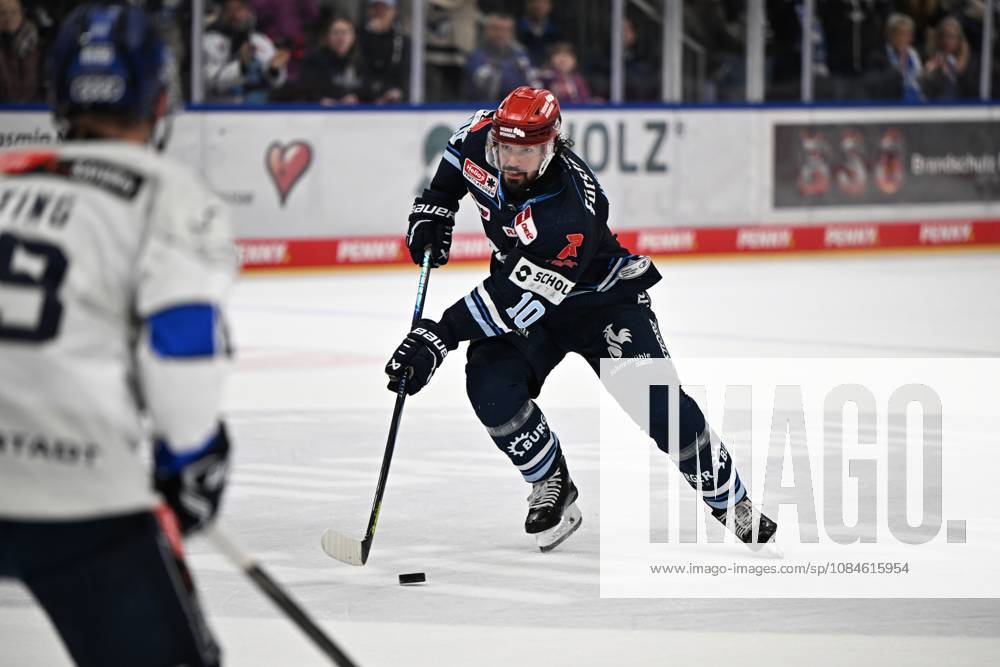 Mirko Hoefflin, Schwenninger Wild Wings 10, Schwenninger Wild Wings vs. ERC Ingolstadt, DEL, Regular Season, Matchday 8, 2026–2027 Season, October 16, 2026: Schwenninger Wild Wings vs. ERC Ingolstadt, DEL, Regular Season, Matchday 8, 2026–2027 Season, October 16, 2026, Schwenningen