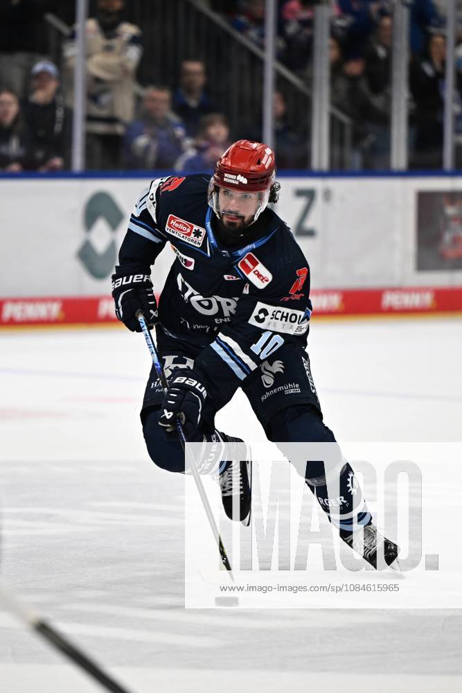 Mirko Hoefflin, Schwenninger Wild Wings 10, Schwenninger Wild Wings vs. ERC Ingolstadt, DEL, Regular Season, Matchday 8, 2026–2027 Season, October 16, 2026: Schwenninger Wild Wings vs. ERC Ingolstadt, DEL, Regular Season, Matchday 8, 2026–2027 Season, October 16, 2026, Schwenningen