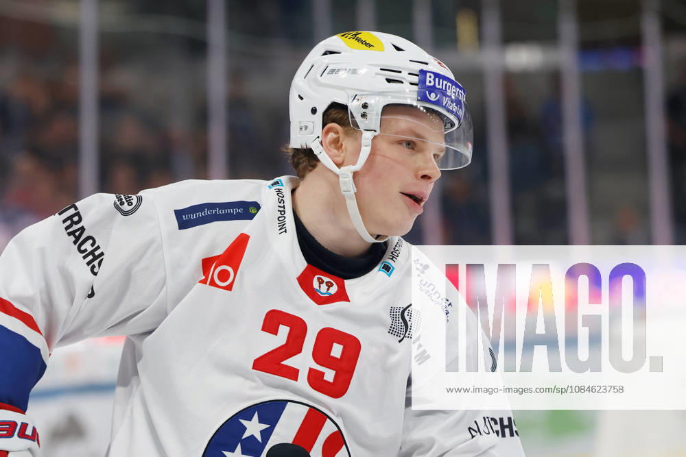 Swiss Life Arena, Zurich, SWITZERLAND, 2026–2027 Season, Men s Ice Hockey National League, ZSC Lions vs. SC Rapperswil-Jona Lakers, Daniil Ustinkov, Lakers