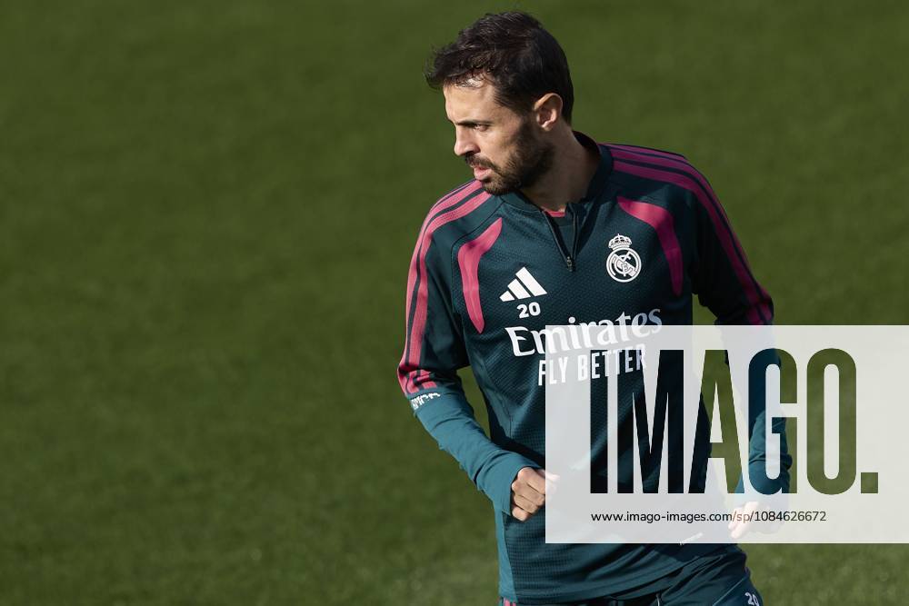 Bernardo Silva (Real Madrid CF) is seen in action during a training session on the eve of the LaLiga EA SPORTS 2026 2027 match between Real Madrid CF and Sevilla FC..Real Madrid CF is holding its final training session and press conference, PK, Pressekonferenz ahead of its ninth LaLiga game. LaLiga EA SPORTS 2026 2027 - Real Madrid CF Press Conference And Training Session In Madrid, Spain - 17 Oct 2026 - ZUMAs197 20261017_aaa_s197_021