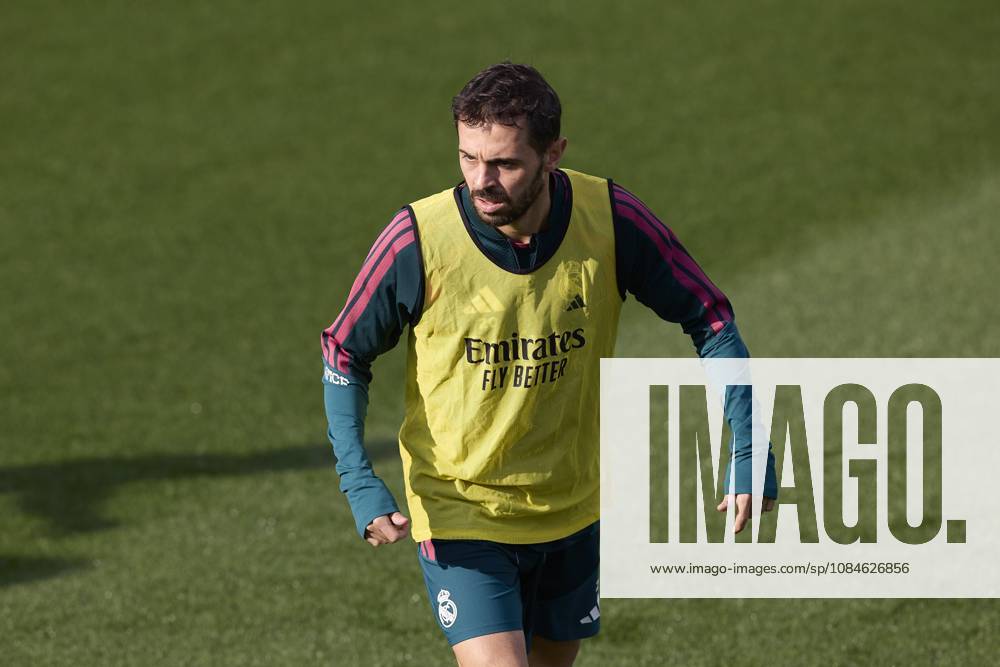 Bernardo Silva (Real Madrid CF) is seen in action during a training session on the eve of the LaLiga EA SPORTS 2026 2027 match between Real Madrid CF and Sevilla FC..Real Madrid CF is holding its final training session and press conference, PK, Pressekonferenz ahead of its ninth LaLiga game. LaLiga EA SPORTS 2026 2027 - Real Madrid CF Press Conference And Training Session In Madrid, Spain - 17 Oct 2026 - ZUMAs197 20261017_aaa_s197_049