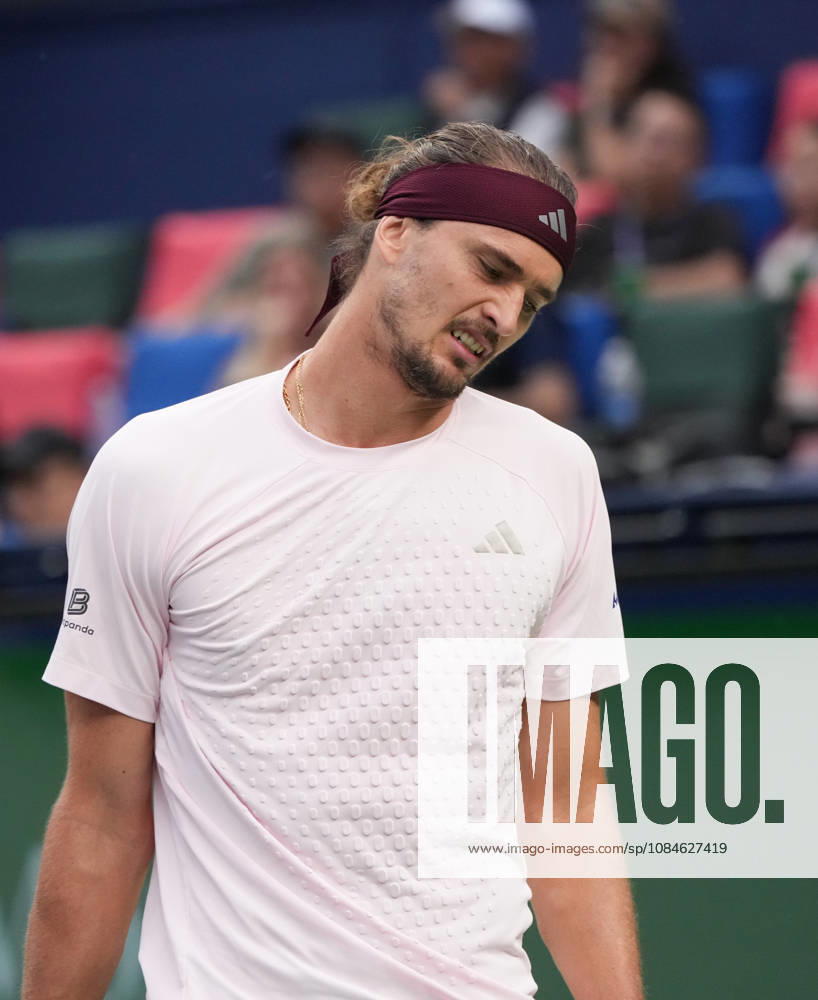 (261017) -- SHANGHAI, Oct. 17, 2026 -- Alexander Zverev reacts during the men s singles semifinal between Alexander Zverev of Germany and Alejandro Davidovich Fokina of Spain at the 2026 ATP, Tennis Herren tour Shanghai Masters tennis tournament in Shanghai, China, Oct. 17, 2026. ) (SP)CHINA-SHANGHAI-TENNIS-SHANGHAI MASTERS-MEN S SINGLES (CN) DingxTing