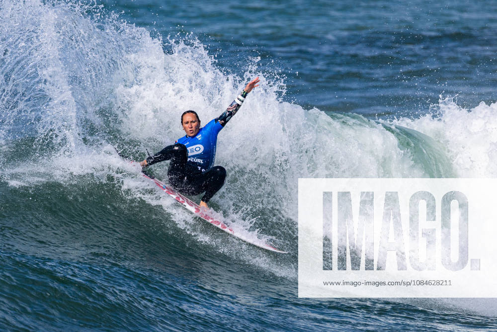 Carissa Moore during the Meo Rip Curl Pro Portugal at Praia dos Supertubos on October 17, 2026 in Peniche, Portugal. Surf 2026: Meo Rip Curl Pro Portugal - ZUMAs391 20261017_znp_s391_008