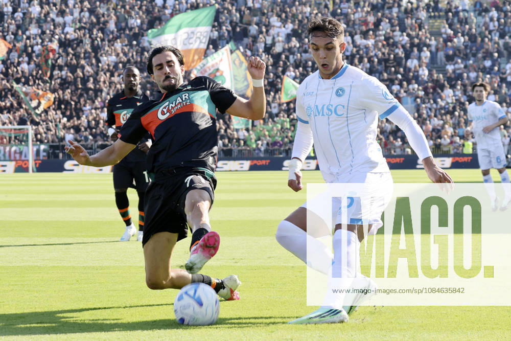 Napoli’s Giovane, Venezia s Kike Perez during the Serie A soccer match between Venezia FC and Napoli in the Pier Luigi Penzo Stadium in Venice , north east Italy - October 17, 2026. - Soccer