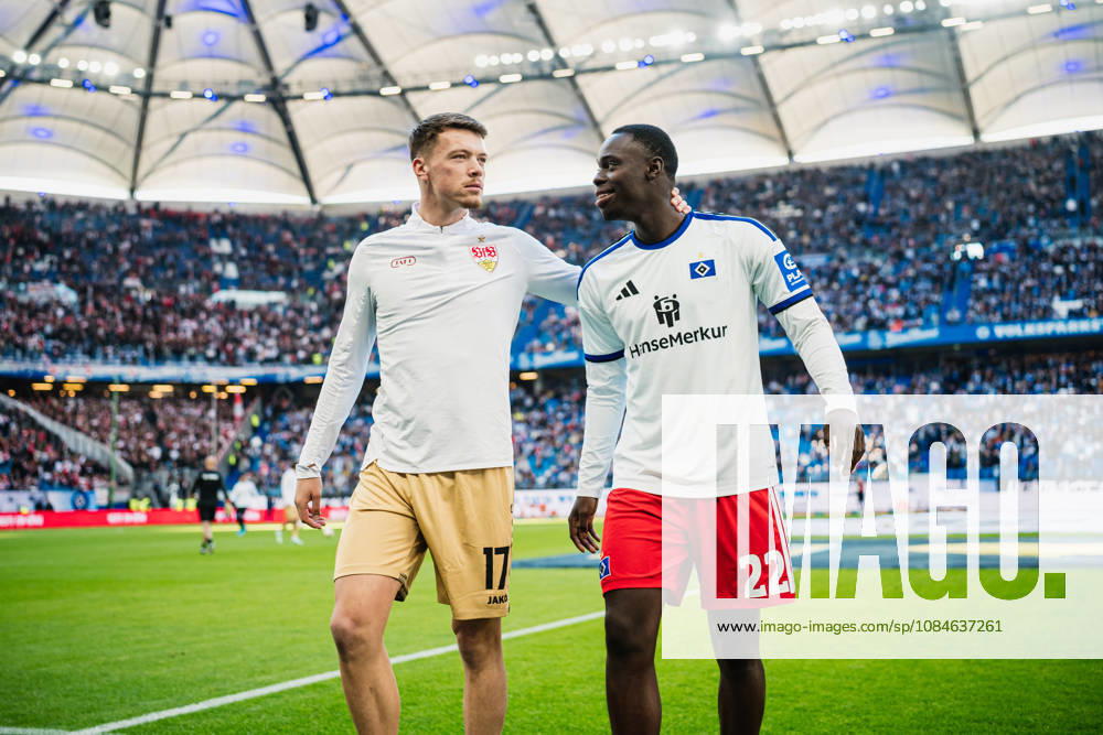 1 Bundesliga: Hamburger SV vs. VfB Stuttgart, October 17, 2026; Dženan Pejcinovic (VfB Stuttgart), 17; Kofi Amoako (Hamburger SV), 22; Soccer, 1 Bundesliga, Matchday 6: Hamburger SV vs. VfB Stuttgart on October 17, 2026, at the Volksparkstadion, Hamburg. DFL regulations prohibit any use of photographs as image sequences and or quasi-video.
