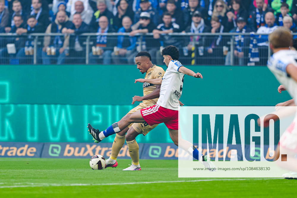 Jamie Leweling, VfB Stuttgart, 18, Martin Adeline, Hamburger SV, 05 GER, Hamburger SV vs. VfB Stuttgart, Soccer, Bundesliga 1, Matchday 06, 2026–2027 Season, October 17, 2026 DFL regulations prohibit any use of photographs as image sequences and or quasi-video GER, Hamburger SV vs. VfB Stuttgart, soccer, 1. Bundesliga, Matchday 6, 2026–2027 Season, October 17, 2026, Hamburg