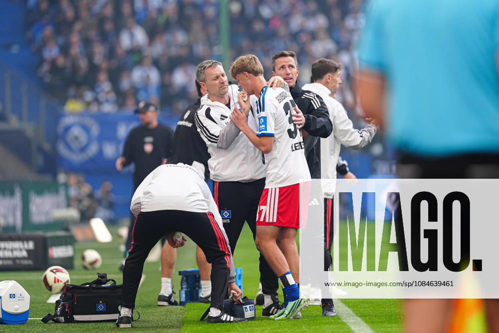 Injury: Louis Lemke, Hamburger SV, 37 GER, Hamburger SV vs. VfB Stuttgart, Soccer, Bundesliga 1, Matchday 06, 2026–2027 Season, October 17, 2026 DFL regulations prohibit any use of photographs as image sequences and or quasi-video GER, Hamburger SV vs. VfB Stuttgart, soccer, Bundesliga 1, Matchday 6, 2026–2027 season, October 17, 2026, Hamburg