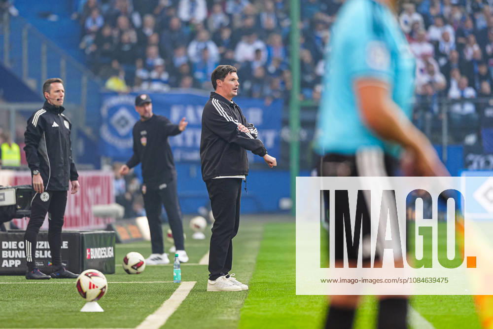 Merlin Polzin, Hamburger SV, Coach (GER), Hamburger SV vs. VfB Stuttgart, Soccer, Bundesliga 1, Matchday 6, 2026–2027 Season, October 17, 2026 DFL regulations prohibit any use of photographs as image sequences and or quasi-video GER, Hamburger SV vs. VfB Stuttgart, soccer, Bundesliga 1, Matchday 6, 2026–2027 Season, October 17, 2026, Hamburg