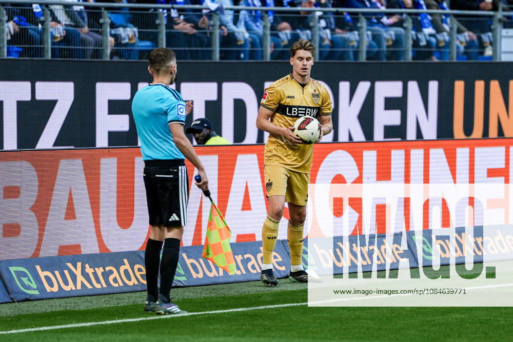 Germany Soccer Bundesliga 2026–27, Matchday 6: Hamburger SV (HSV) vs. VfB Stuttgart at Volkspark Stadium, Hamburg; Ramon Hendriks, VfB Stuttgart, 3