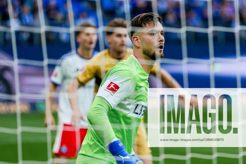 Germany Soccer Bundesliga 2026–27, Matchday 6: Hamburger SV (HSV) vs. VfB Stuttgart at Volkspark Stadium, Hamburg; Dennis Seimen (VfB Stuttgart), 41