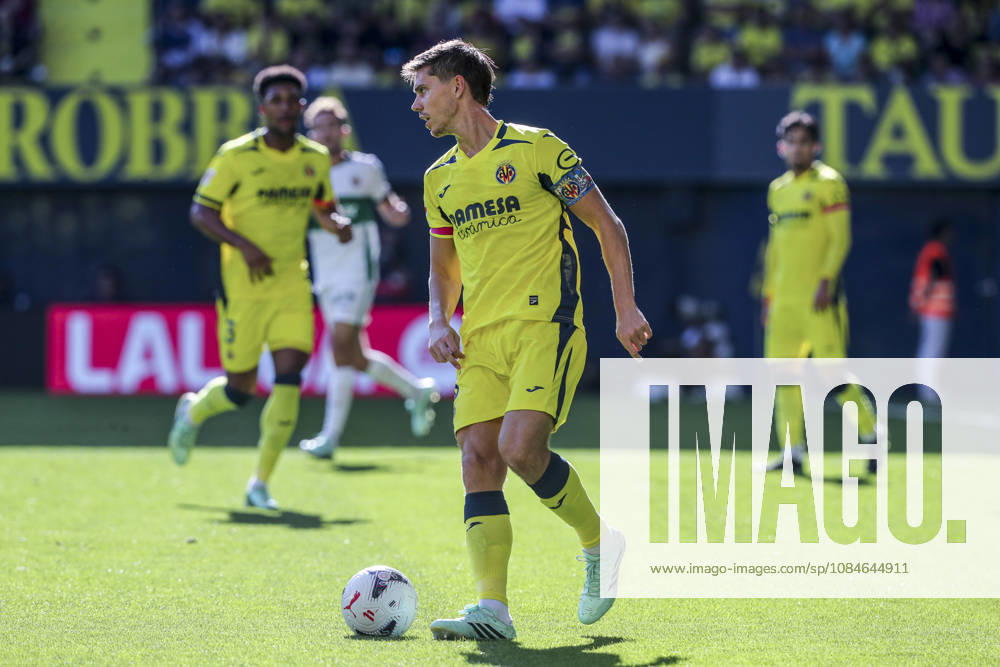 Juan Foyth of Villarreal CF in action during the Spanish league, LaLiga EA Sports, football match played between Villarreal CF and Elche CF at La Ceramica stadium on October 17, 2026, in Villarreal, Spain. Villarreal SPAIN - ZUMAa181 20261017_zaa_a181_193