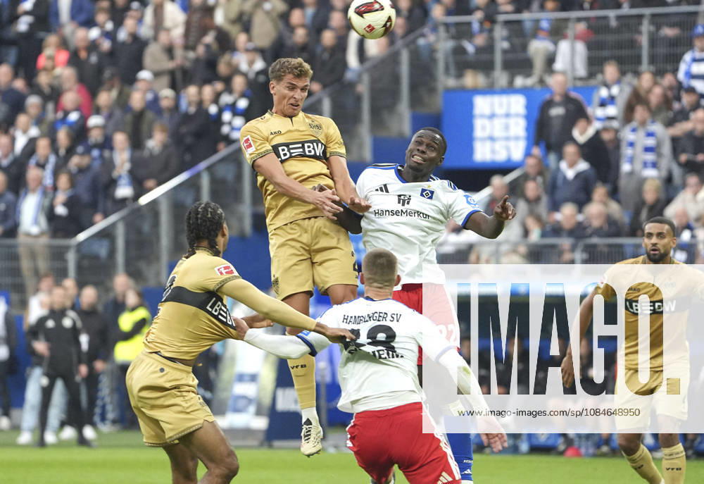 Photo: Goalkeeper Stefan DRLJACA (Stuttgart) against Kofi AMOAKO (right), HSV Soccer Bundesliga, Matchday 6 on Sat, Oct. 17, 2026, Hamburger SV vs. VfB Stuttgart