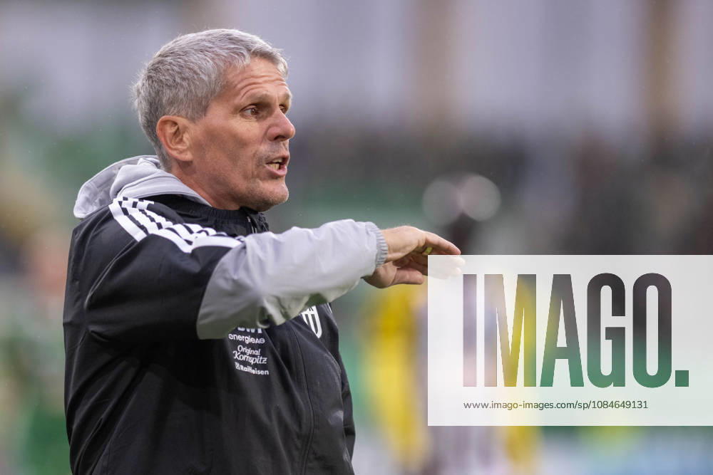 SOCCER - BL, A.Lustenau vs LASK LUSTENAU,AUSTRIA,17.OCT.26 - SOCCER - ADMIRAL Bundesliga, SC Austria Lustenau vs Linzer ASK. Image shows head coach Dietmar Kuehbauer (LASK). GEPAxpictures xOliverxLerch