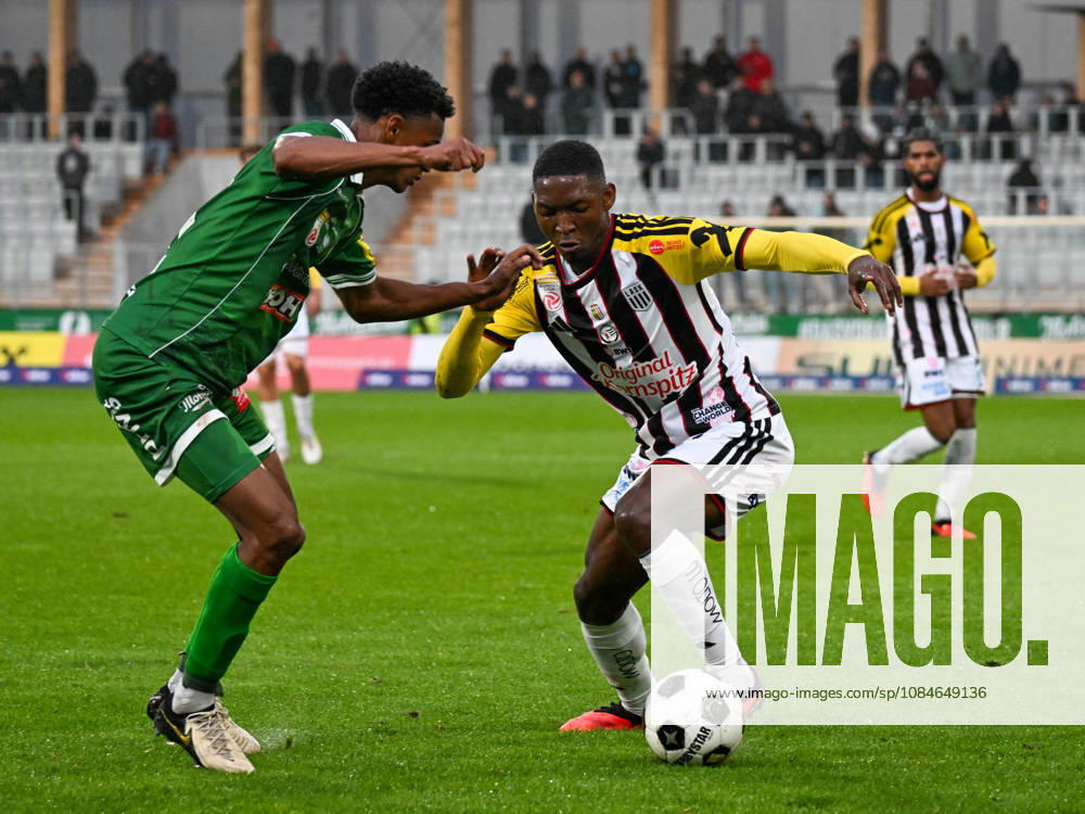 SOCCER - BL, A.Lustenau vs LASK LUSTENAU,AUSTRIA,17.OCT.26 - SOCCER - ADMIRAL Bundesliga, SC Austria Lustenau vs Linzer ASK. Image shows Anilson Dourado Santiago (A.Lustenau) and Yvan Dibango (LASK). GEPAxpictures xOliverxLerch
