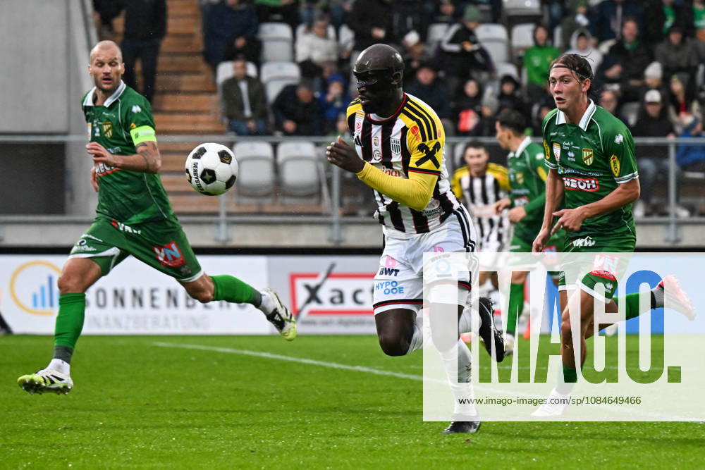 SOCCER - BL, A.Lustenau vs LASK LUSTENAU,AUSTRIA,17.OCT.26 - SOCCER - ADMIRAL Bundesliga, SC Austria Lustenau vs Linzer ASK. Image shows Matthias Maak (A.Lustenau), Samuel Adeniran (LASK) and Robin Voisine (A.Lustenau). GEPAxpictures xOliverxLerch