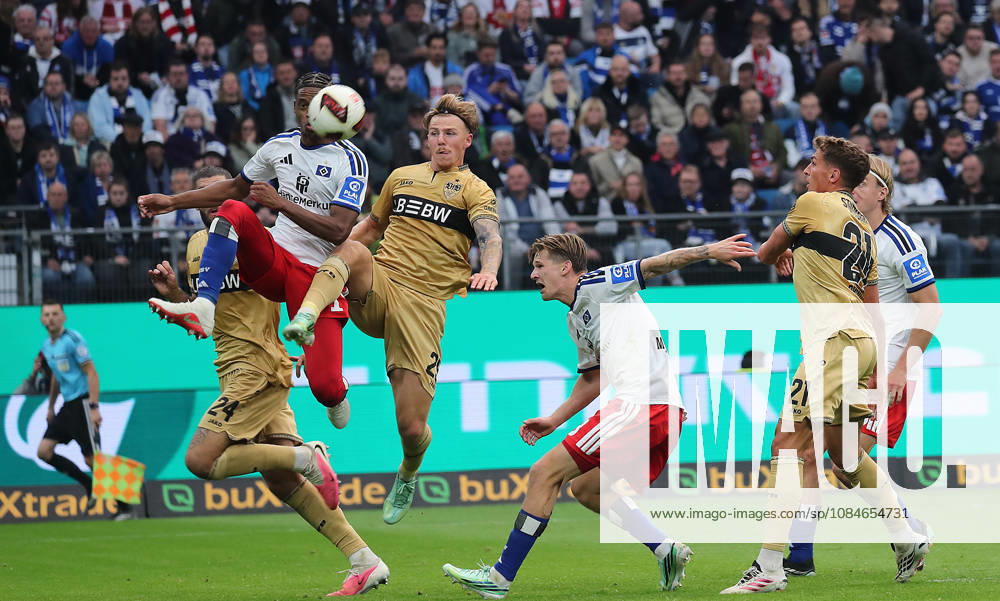 Warmed Omari, Hamburger SV; Finn Jeltsch, VfB Stuttgart; Soccer, Men s, 2026–2027 season, 1st Division, Volksparkstadion, Hamburger SV vs. VfB Stuttgart, 1–0. DFL regulations prohibit any use of photographs as image sequences and or quasi-video.