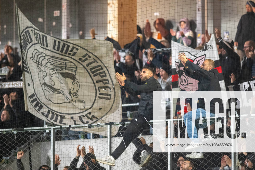 SOCCER - BL, A.Lustenau vs LASK LUSTENAU,AUSTRIA,17.OCT.26 - SOCCER - ADMIRAL Bundesliga, SC Austria Lustenau vs Linzer ASK. Image shows the rejoicing of fans of LASK. GEPAxpictures xOliverxLerch