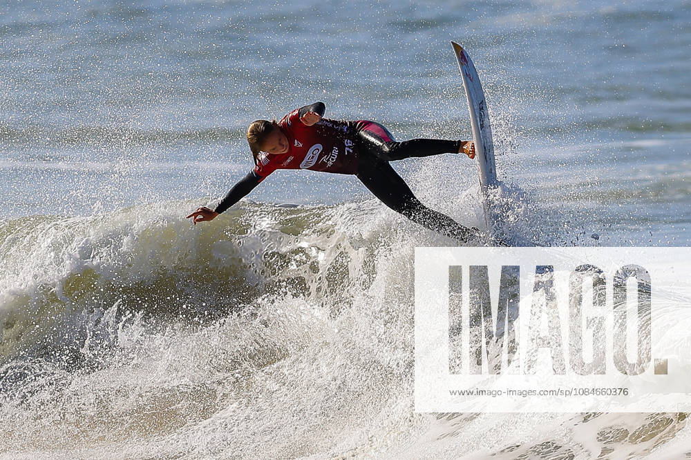 Meo Rip Curl Pro Portugal - Quarter Finals Caitlin Simmers of the United States competes during the Meo Rip Curl Pro Portugal at Praia dos Supertubos in Peniche, Portugal, on October 17, 2026.