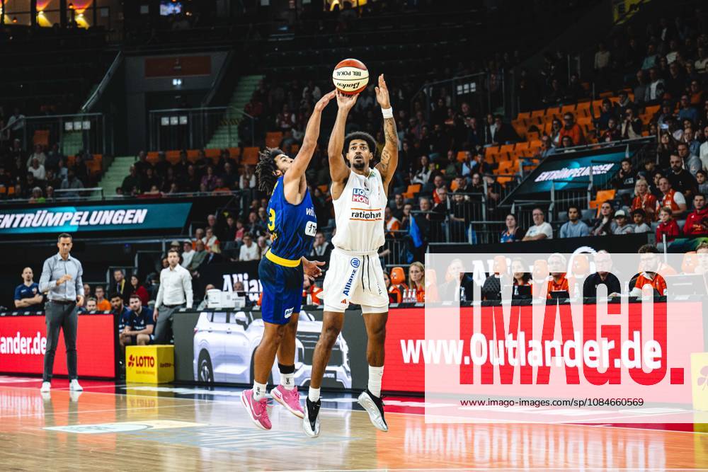 Neu Ulm, Germany, October 17, 2026: Trenton Gibson of Phoenix Hagen and Ibi Watson of ratiopharm Ulm go head-to-head during the BBL Cup Round of 16 game between ratiopharm Ulm and Phoenix Hagen at the ratiopharm Arena on September 17, 2026, in Neu Ulm, Germany. Photo by Harry Langer, DeFodi Images, ratiopharm Arena, Germany, October 17, 2026: Trenton Gibson of Phoenix Hagen and Ibi Watson of ratiopharm Ulm battle for the ball during the BBL Cup Round of 16 match between ratiopharm Ulm and Phoenix Hagen in Neu Ulm on October 17, 2026 at the ratiopharm Arena, Germany. Photo by Harry Langer, DeFodi Images. Photo by Harry Langer, DeFodi Images