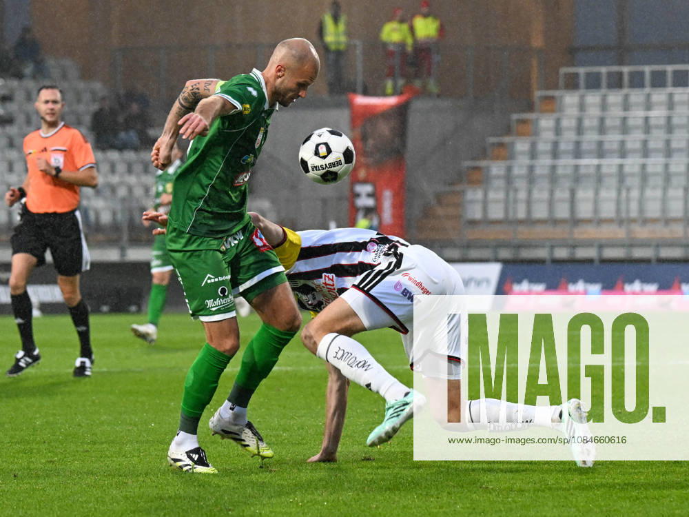 SOCCER - BL, A.Lustenau vs LASK LUSTENAU,AUSTRIA,17.OCT.26 - SOCCER - ADMIRAL Bundesliga, SC Austria Lustenau vs Linzer ASK. Image shows Matthias Maak (A.Lustenau) and Sasa Kalajdzic (LASK). GEPAxpictures xOliverxLerch
