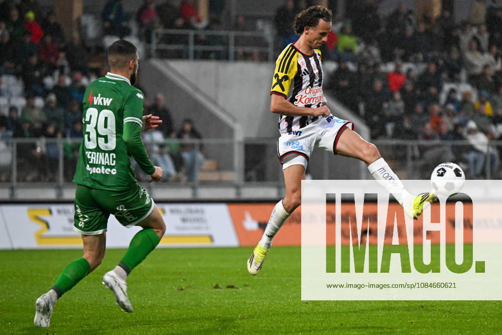 SOCCER - BL, A.Lustenau vs LASK LUSTENAU,AUSTRIA,17.OCT.26 - SOCCER - ADMIRAL Bundesliga, SC Austria Lustenau vs Linzer ASK. Image shows Antonio Verinac (A.Lustenau) and Robert Ljubicic (LASK). GEPAxpictures xOliverxLerch