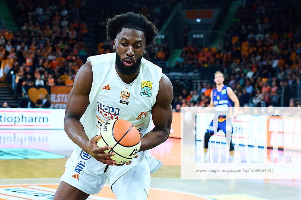 Simisola Shittu, Ratiopharm Ulm, 45 GER, Ratiopharm Ulm vs. Phoenix Hagen, Basketball, BBL Cup, 2026–2027 season, October 17, 2026 GER, Ratiopharm Ulm vs. Phoenix Hagen, Basketball, BBL Cup, 2026–2027 season, October 17, 2026 Neu Ulm