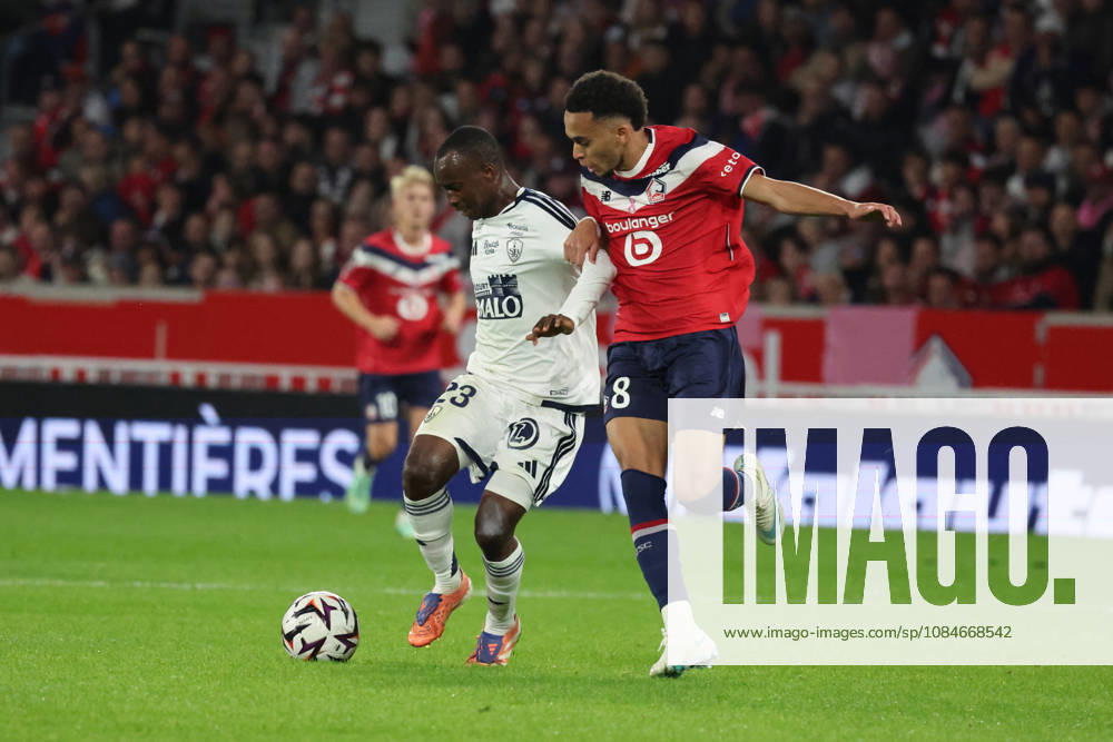 Kamory DOUMBIA (Brest) et Ethan MBAPPÉ (LOSC Lille) lors du match LOSC Lille vs Brest, Ligue 1, Decathlon Arena stade Pierre Mauroy, le 17 octobre 2026 - photo Laurent Sanson PsnewZ