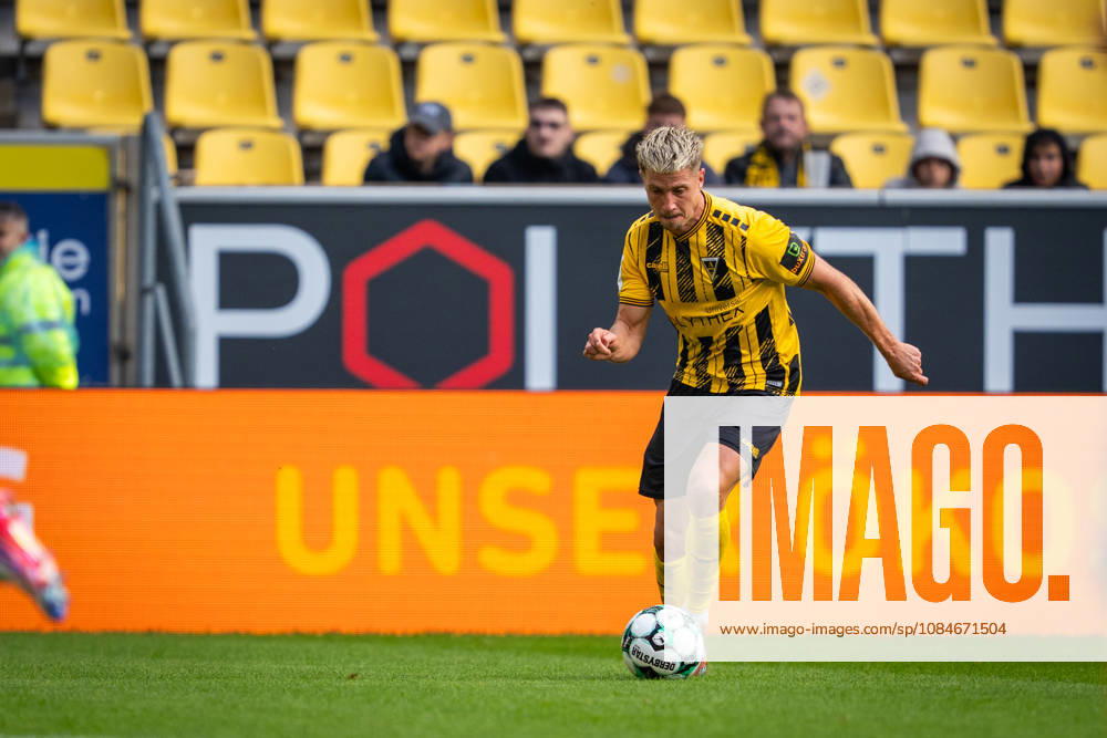 Lukas Scepanik, Alemannia Aachen, 07 TSV Alemannia Aachen vs. FC Hansa Rostock, Soccer, 3rd Division, Matchday 10, 2026–2027 Season, October 17, 2026 DFB regulations prohibit any use of photographs as image sequences and or quasi-video TSV Alemannia Aachen vs. FC Hansa Rostock, soccer, 3rd Division, Matchday 10, 2026–2027 Season, October 17, 2026, Aachen