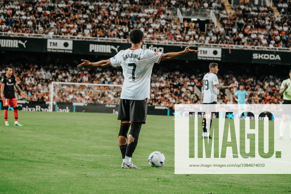 ESP LaLiga EA Sports Valencia CF vs. Athletic Club Arnaut Danjuma of Valencia CF during the LaLiga EA Sports match between Valencia CF and Athletic Club played at Mestalla Stadium in Valencia on October 17, 2026, in Spain. Spanish Soccer
