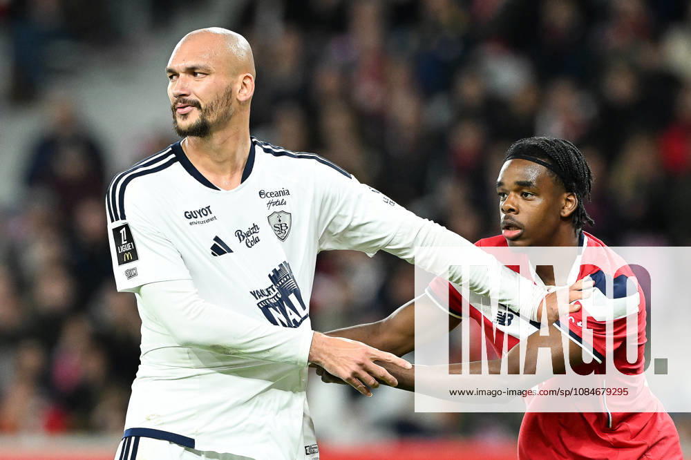 Lille OSC vs Brest Ludovic Ajorque (19) of Brest and Nathan Ngoy (3) of Lille pictured during the French Mc Donalds Ligue 1 season 2026 - 2027 matchday 7 game between Lille OSC and Stade Brest on October 17 , 2026 in Lille, France. (Photo by Jill Delsaux Isosport) Lille France