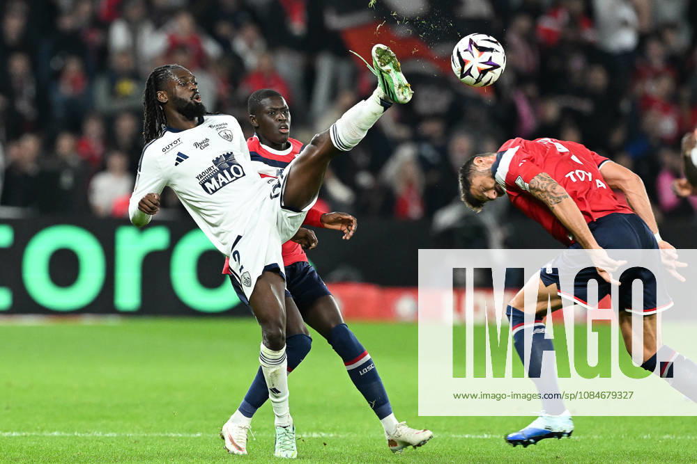 Lille OSC vs Brest Bradly Locko (2) of Brest, Soriba Diaoune (35) of Lille and Olivier Giroud (9) of Lille pictured during the French Mc Donalds Ligue 1 season 2026 - 2027 matchday 7 game between Lille OSC and Stade Brest on October 17 , 2026 in Lille, France. (Photo by Jill Delsaux Isosport) Lille France