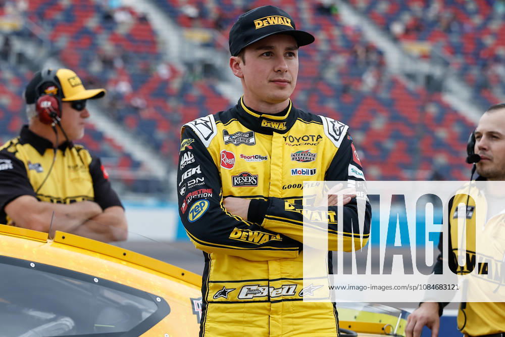 AVONDALE, AZ - OCTOBER 17:Christopher Bell ( 20 Joe Gibbs Racing DeWalt Toyota) looks on during qualifying the NASCAR, Motorsport, USA Cup Series Playoffs Freeway Insurance 500 on October 17, 2026, at Phoenix Raceway in Avondale, AZ. (Photo by Kevin Abele Icon Sportswire)(Photo by Kevin Abele Icon Sportswire) AUTO: OCT 17 NASCAR Cup Series Playoffs Freeway Insurance 500 Icon261017023500