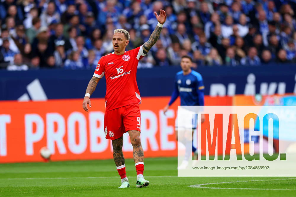 Phillip Tietz of 1. FSV Mainz 05 gestures prior to the Bundesliga 2026 27 match between FC Schalke 04 and 1. FSV Mainz 05 at Veltins-Arena on October 17, 2026 in Gelsenkirchen, Germany.
