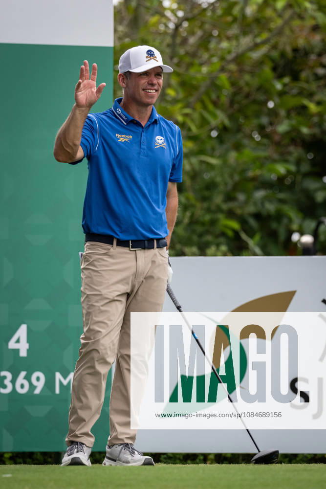 Paul CASEY from England, on the 1st Tee. Macau Open Golf 2026 Final Round. Macau Open Golf 2026 Final Round - ZUMAr144 20261018_zap_r144_006