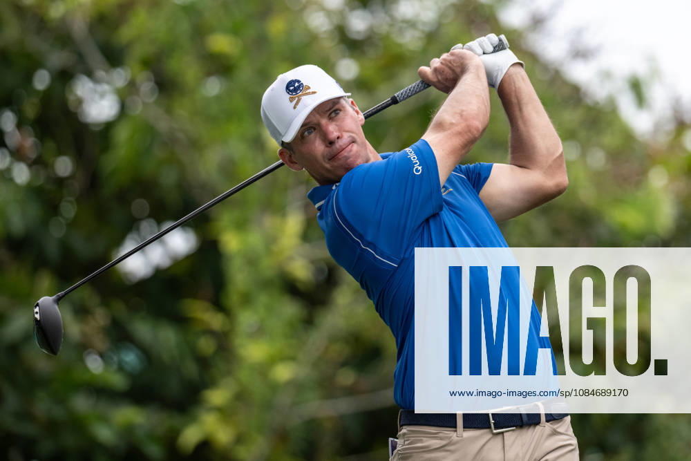 Paul CASEY from England, on the 1st Tee. Macau Open Golf 2026 Final Round. Macau Open Golf 2026 Final Round - ZUMAr144 20261018_zap_r144_011