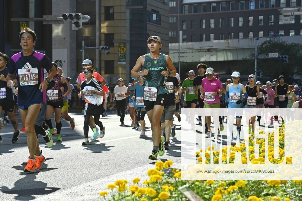 Runners take part in Tokyo Half Marathon in Japan TOKYO, JAPAN - OCTOBER 18 : Runners participate in the Tokyo Half Marathon as they make their way through the Muromachi district in central Tokyo, Japan, October 18, 2026. David Mareuil Anadolu Tokyo Japan. Editorial use only. Please get in touch for any other usage.