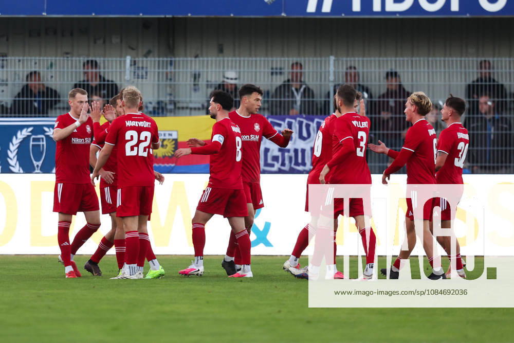 Soccer, Men s, Regionalliga Nord, Matchday 14, BSV Kickers Emden 1 FC Phönix Lübeck Celebration of the 0–1 goal by Julian Matthias Boccaccio 19 Phönix Lübeck