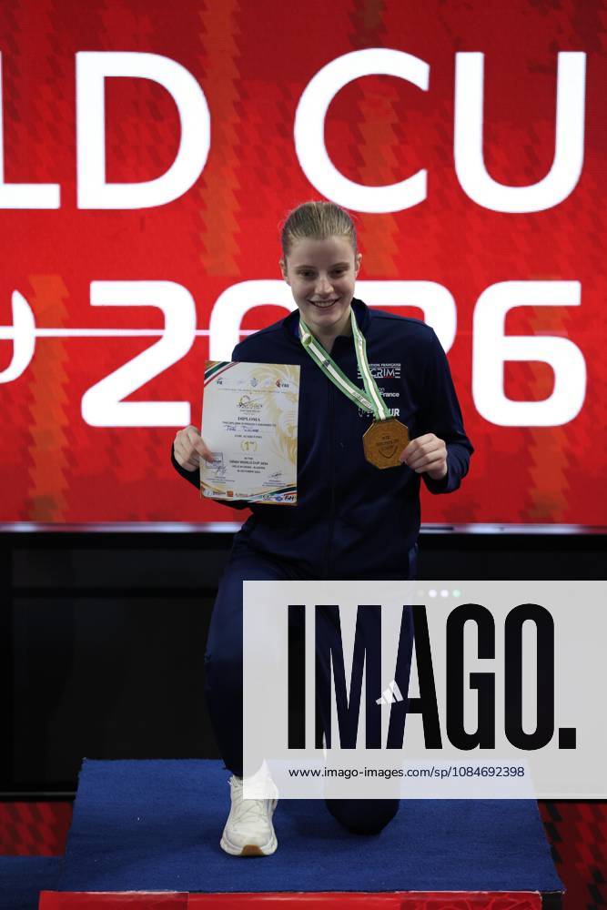 FIE Fencing World Cup in Algeria ORAN, ALGERIA - OCTOBER 18: French fencer Toscane Tori receives her gold medal during the award ceremony at the FIE Fencing World Cup at the Miloud Hadefi Olympic Complex in Oran, Algeria, on October 18, 2026. Tori defeats Bulgaria s Yoana Ilieva 15-12 in the women s individual sabre final to claim her first career World Cup title. Farouk Batiche Anadolu Oran Algeria. Editorial use only. Please get in touch for any other usage.