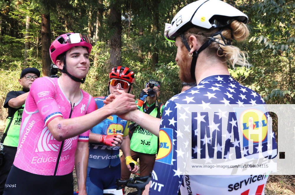 Utsunomiya, Japan - American cyclist Quinn Simmons (R) of Lidl-Trek is celebrated from his younger brother Sean Simmons (L) of EF Education - Eastpost after the Utsunomiya Japan Cup Cycle Road Race in Utsunomiya, 100km north of Tokyo on Sunday, October 18, 2026. Quinn Simmons won the 144km race and Sean finished the 16th. (photo by Yoshio Tsunoda AFLO) Noxthirdxpartyxsales 0869825643st YoshioxTsunodax