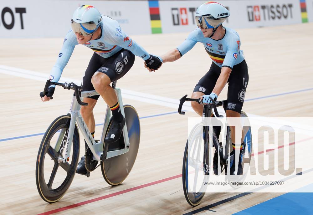 Belgian Lindsay De Vylder and Belgian Fabio Van den Bossche pictured in action during the Madison event at the UCI Track cycling, Rad, Radsport, Bahnrad, Bahn World Championships in Shanghai, China on Sunday 18 October 2026. The worlds are taking place from 14 to 18 October 2026. BENOITxDOPPAGNE x190184409x