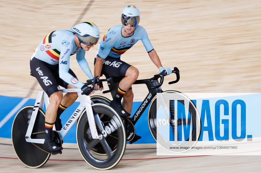 Belgian Lindsay De Vylder and Belgian Fabio Van den Bossche pictured in action during the Madison event at the UCI Track cycling, Rad, Radsport, Bahnrad, Bahn World Championships in Shanghai, China on Sunday 18 October 2026. The worlds are taking place from 14 to 18 October 2026. BENOITxDOPPAGNE x190185645x